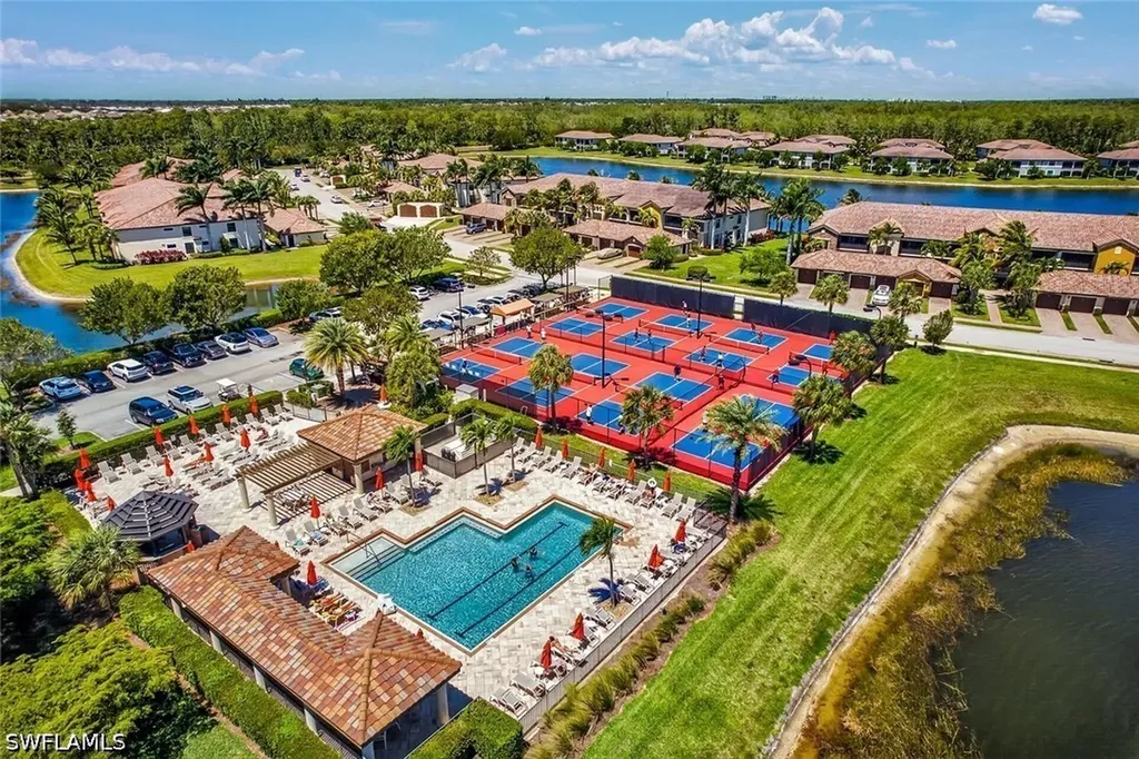 9528 Avellino Way Naples FL 34113