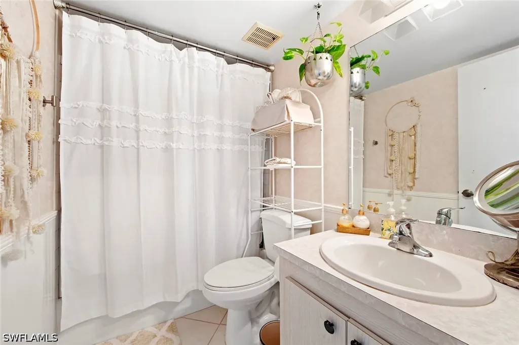 1085 Forest Lakes Drive Naples FL 34105