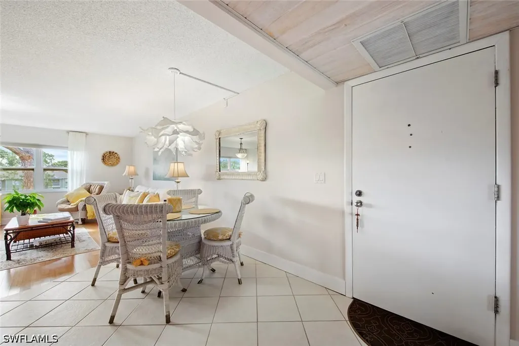 1085 Forest Lakes Drive Naples FL 34105