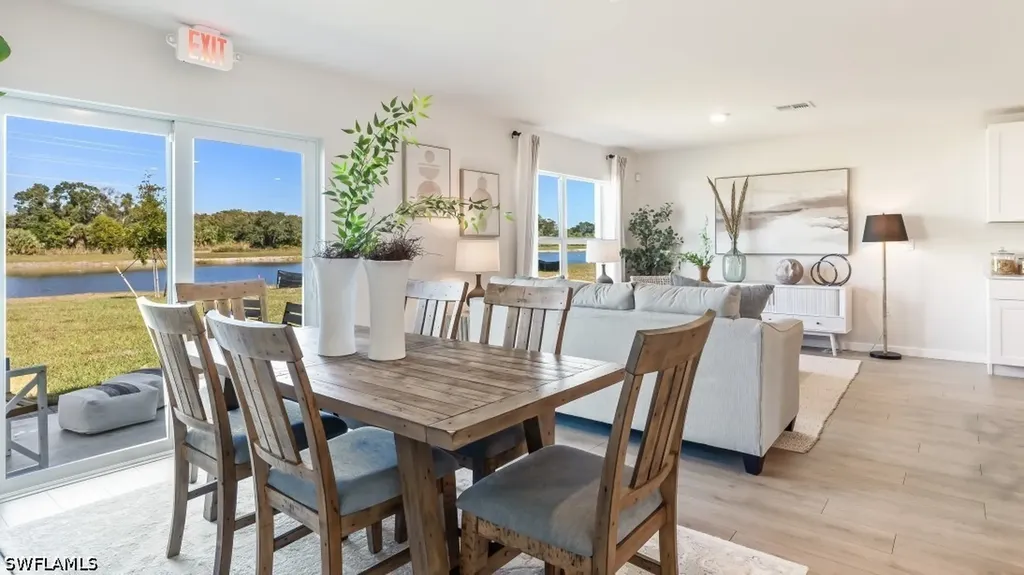 2924 NW 7th Place Cape Coral FL 33909