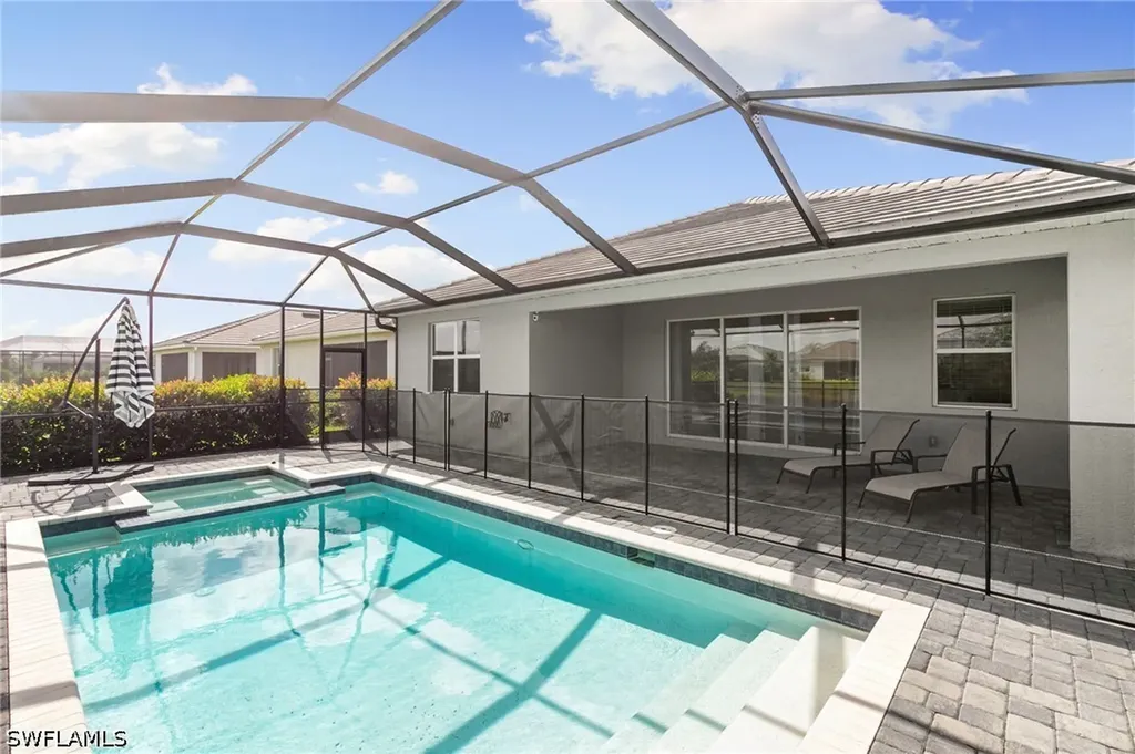 2525 Kona Way Naples FL 34120