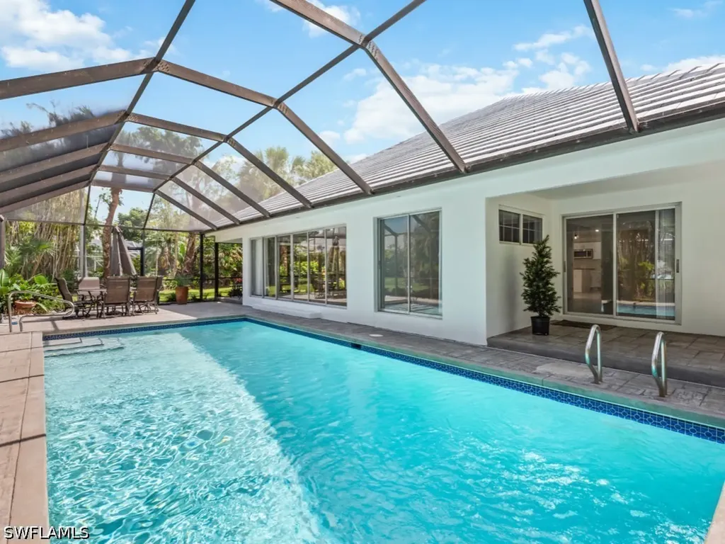 1131 Crayton Road Naples FL 34102