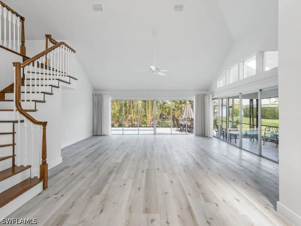 1131 Crayton Road Naples FL 34102