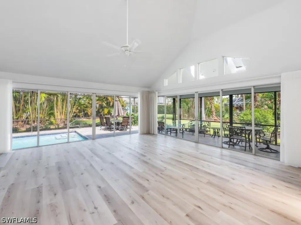 1131 Crayton Road Naples FL 34102