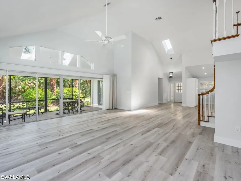 1131 Crayton Road Naples FL 34102
