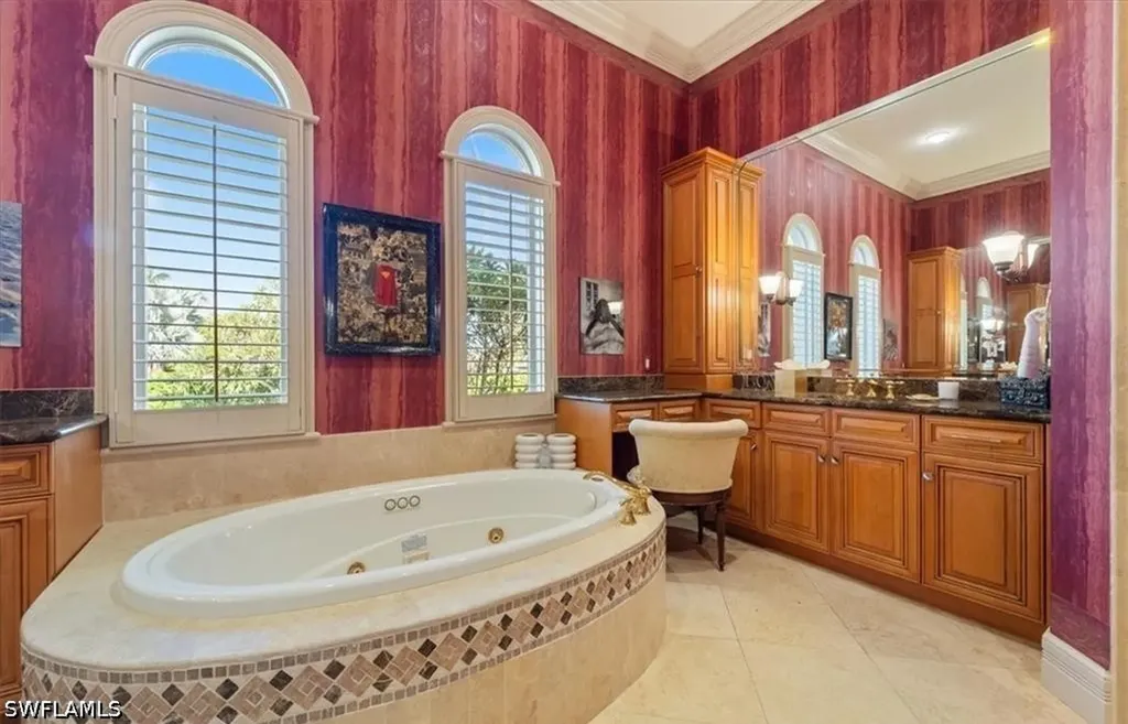 550 21st Avenue S Naples FL 34102