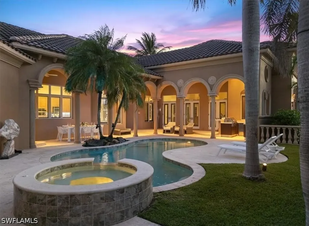550 21st Avenue S Naples FL 34102