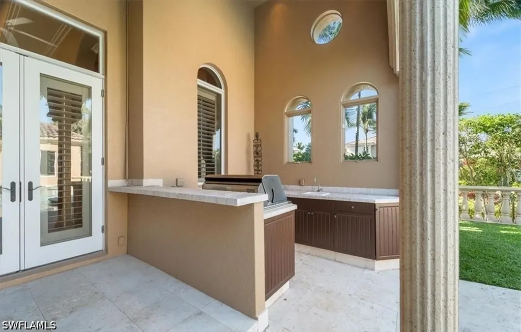 550 21st Avenue S Naples FL 34102