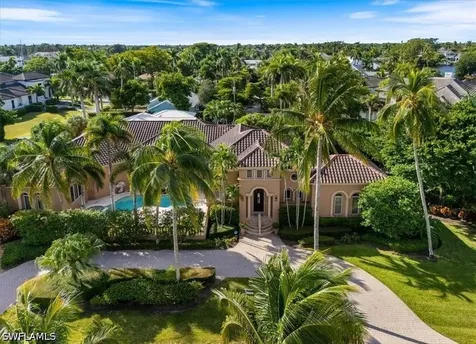 550 21ST Avenue S Naples FL 34102