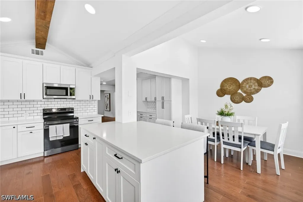 250 19th Street NW Naples FL 34120