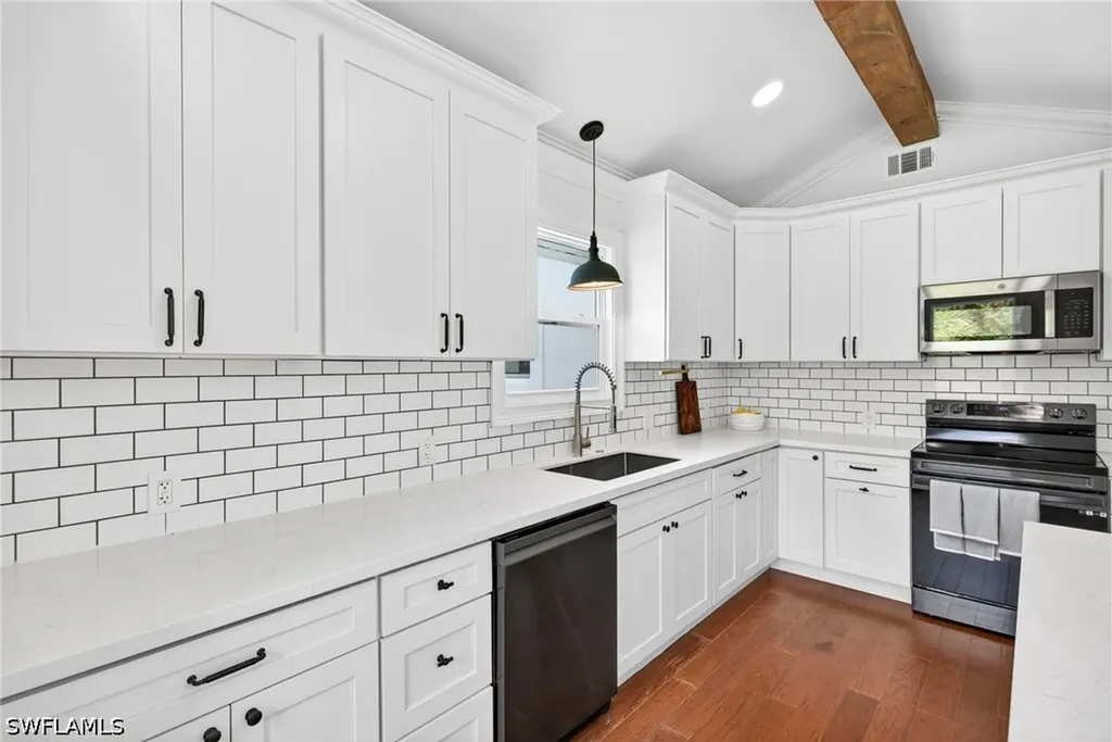 250 19th Street NW Naples FL 34120