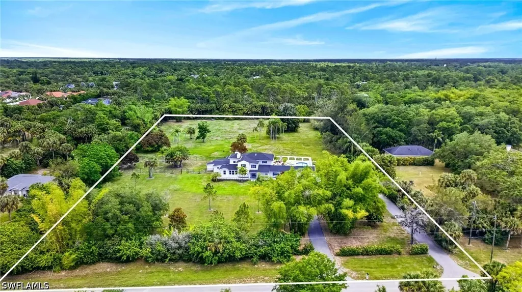 250 19th Street NW Naples FL 34120