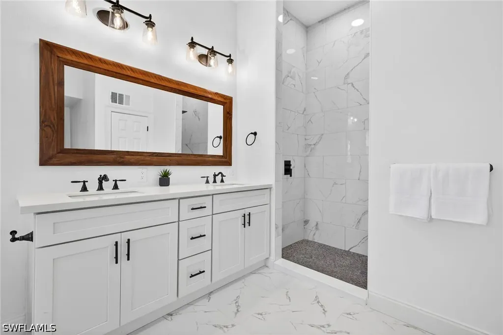 250 19th Street NW Naples FL 34120