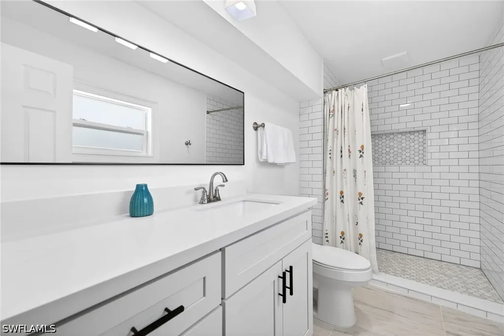 250 19th Street NW Naples FL 34120