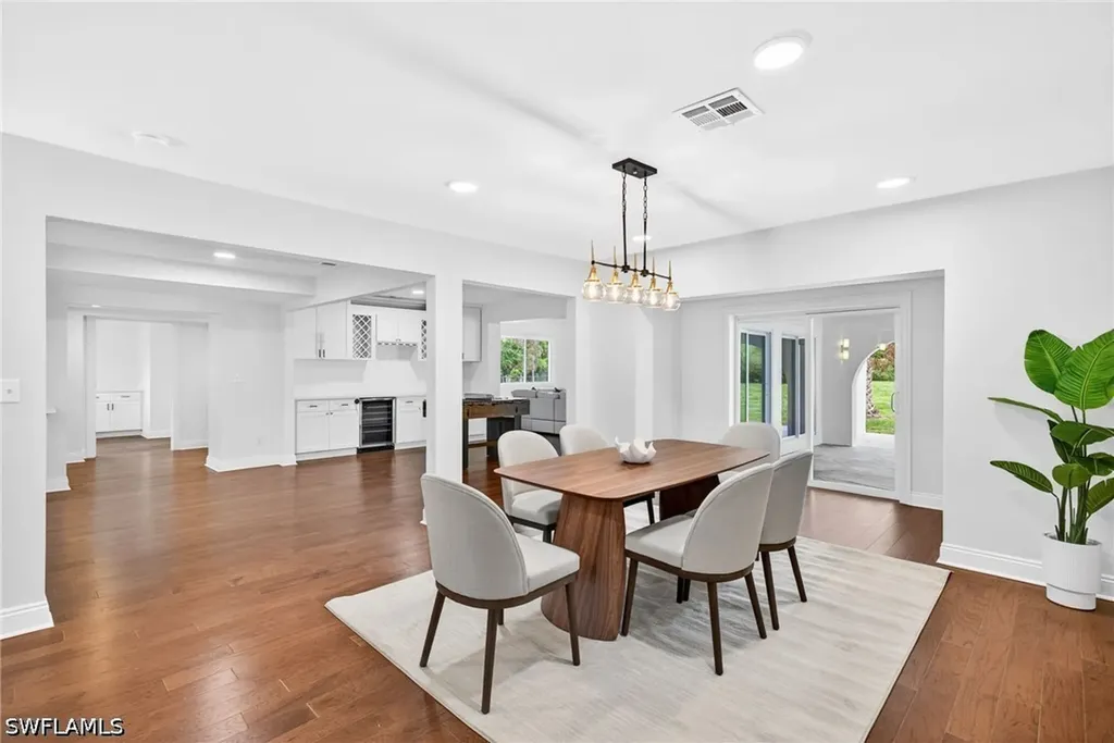 250 19th Street NW Naples FL 34120