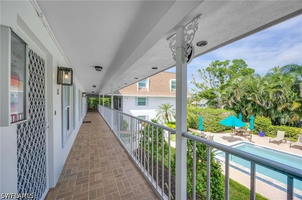 1222 Gordon Drive Naples FL 34102