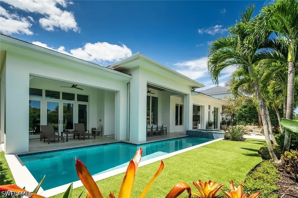 705 Wedge Drive Naples FL 34103