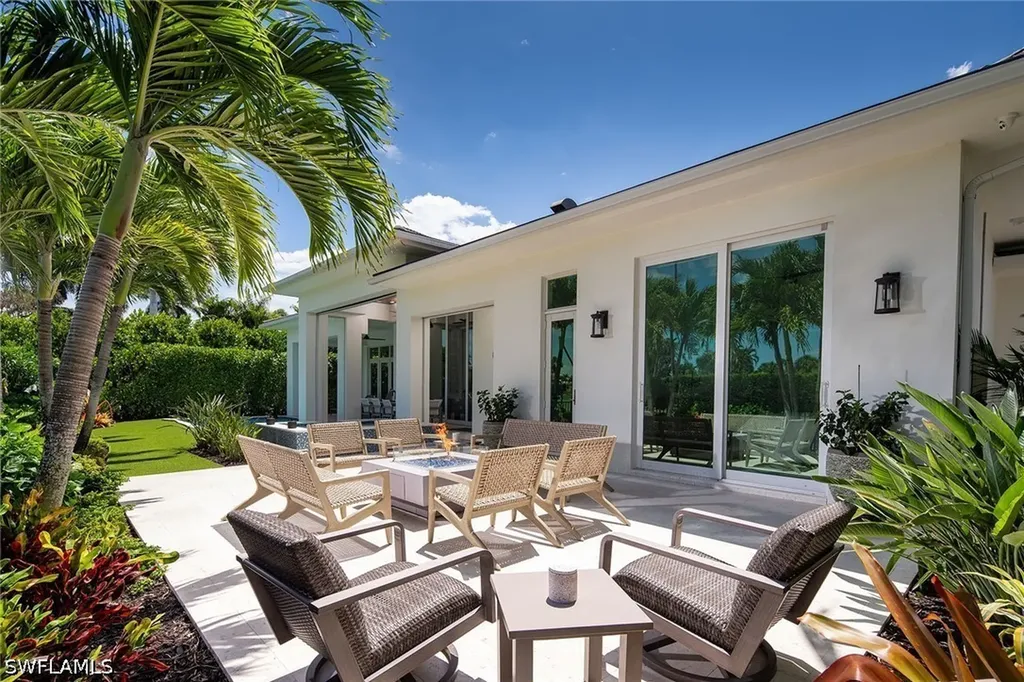705 Wedge Drive Naples FL 34103
