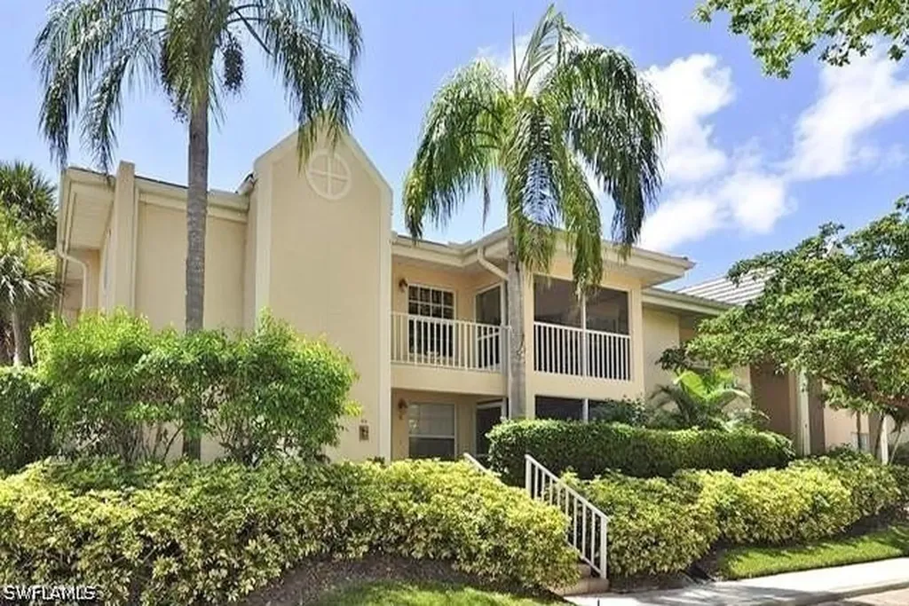 5635 Turtle Bay Drive Naples FL 34108-2750