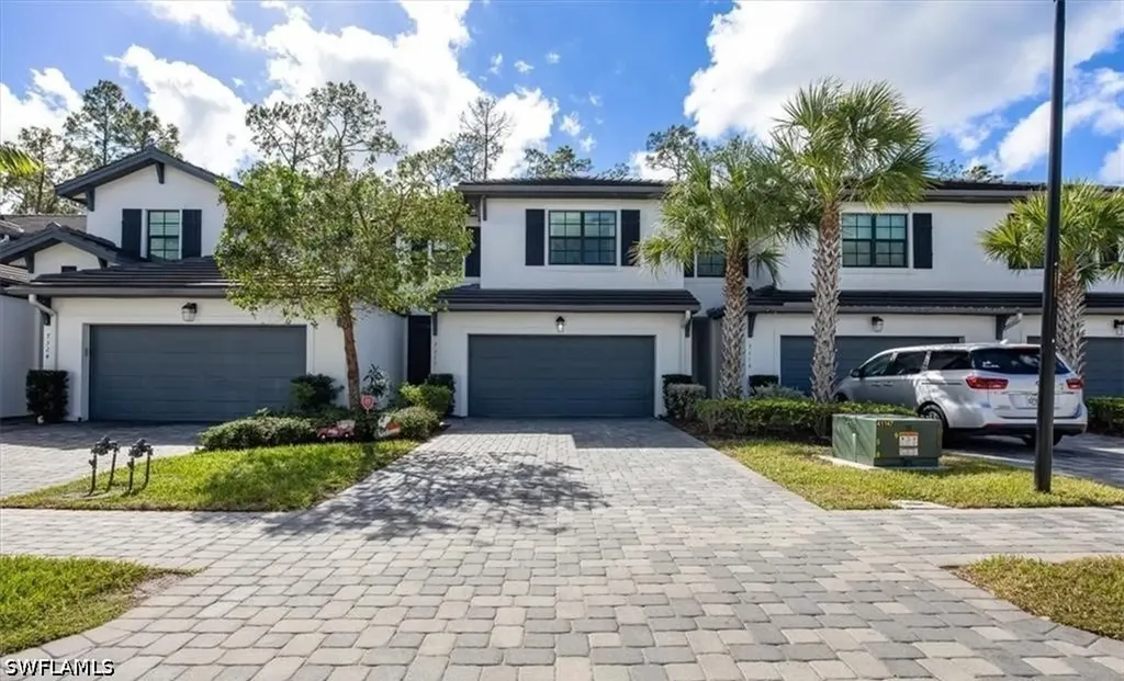 7320 Rockefeller Drive Naples FL 34119