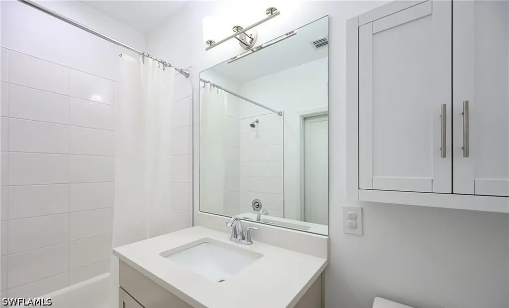 7320 Rockefeller Drive Naples FL 34119