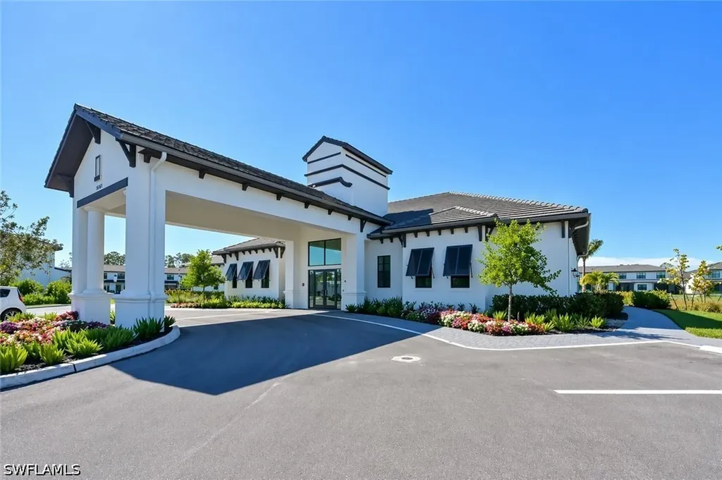 7320 Rockefeller Drive Naples FL 34119