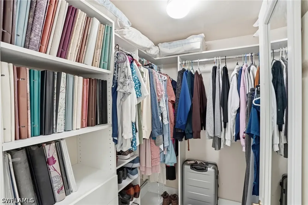 340 Robin Hood Circle Naples FL 34104