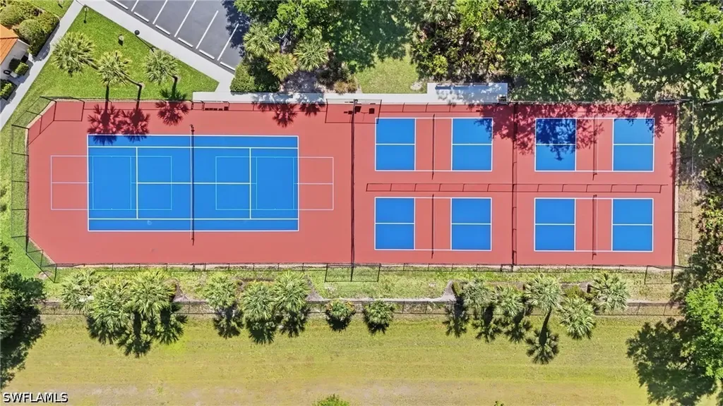 340 Robin Hood Circle Naples FL 34104