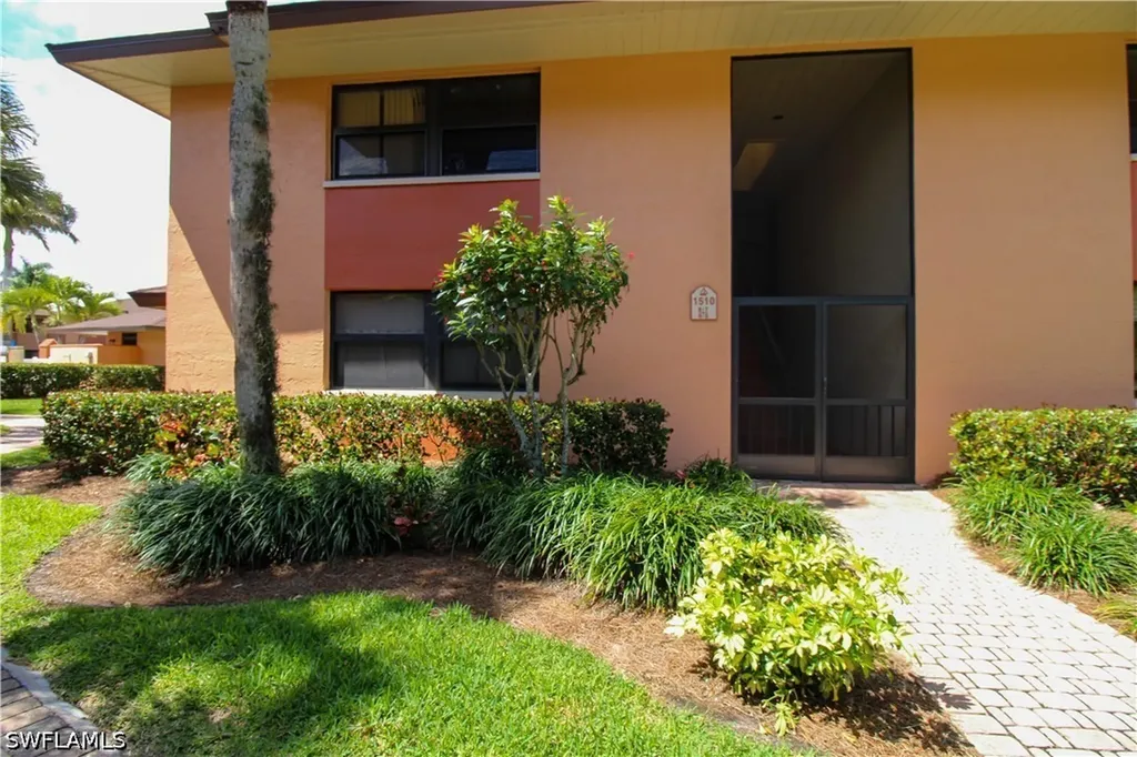 1510 Mainsail Drive Naples FL 34114