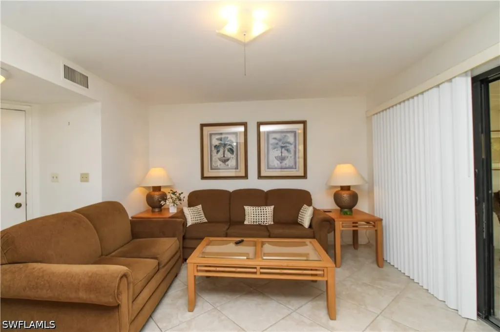1510 Mainsail Drive Naples FL 34114