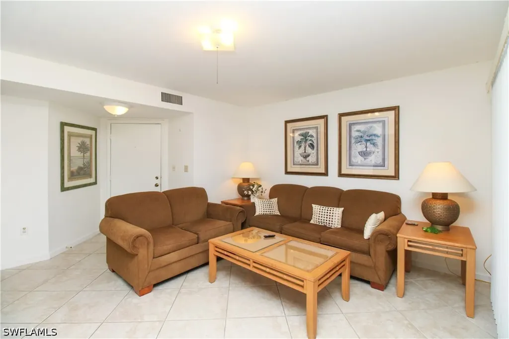 1510 Mainsail Drive Naples FL 34114
