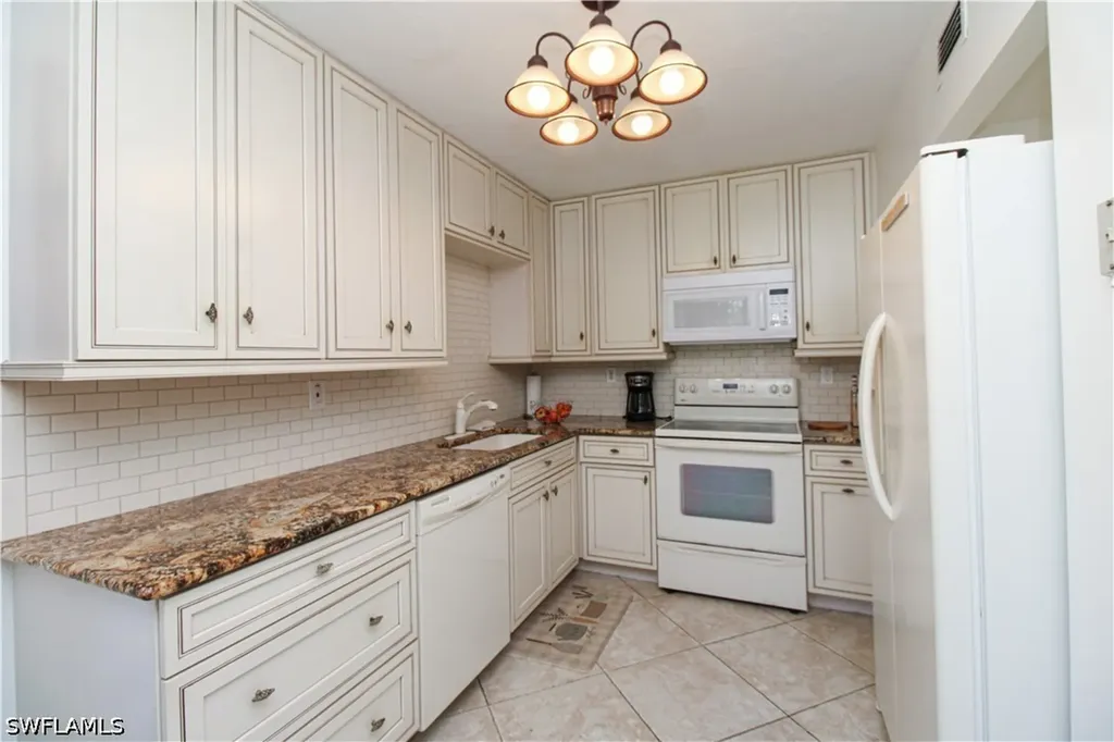 1510 Mainsail Drive Naples FL 34114