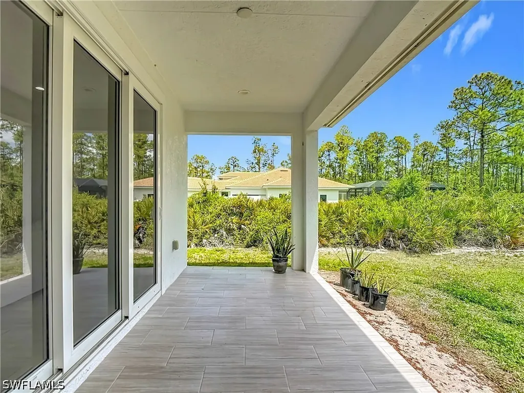 594 31st Street NW Naples FL 34120