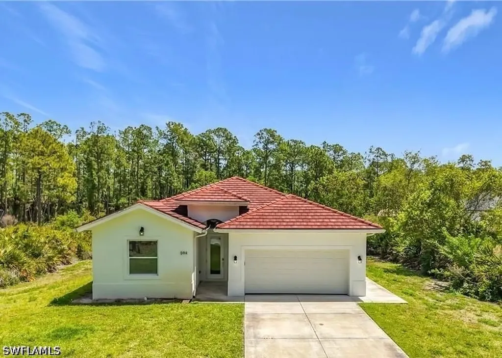 594 31st Street NW Naples FL 34120