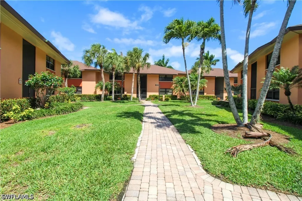 1510 Mainsail Drive Naples FL 34114