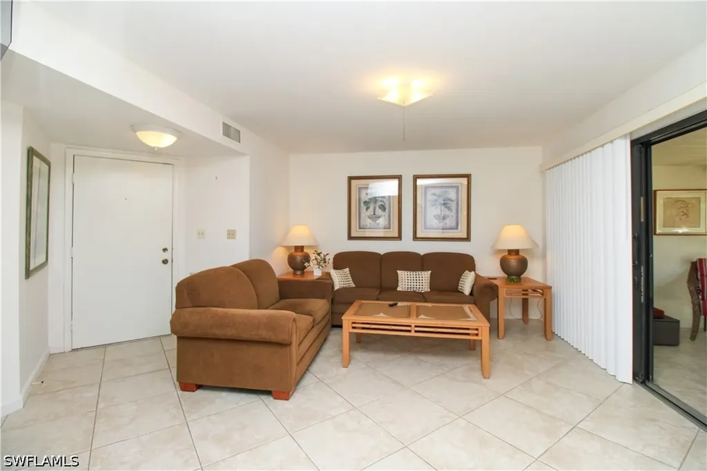 1510 Mainsail Drive Naples FL 34114
