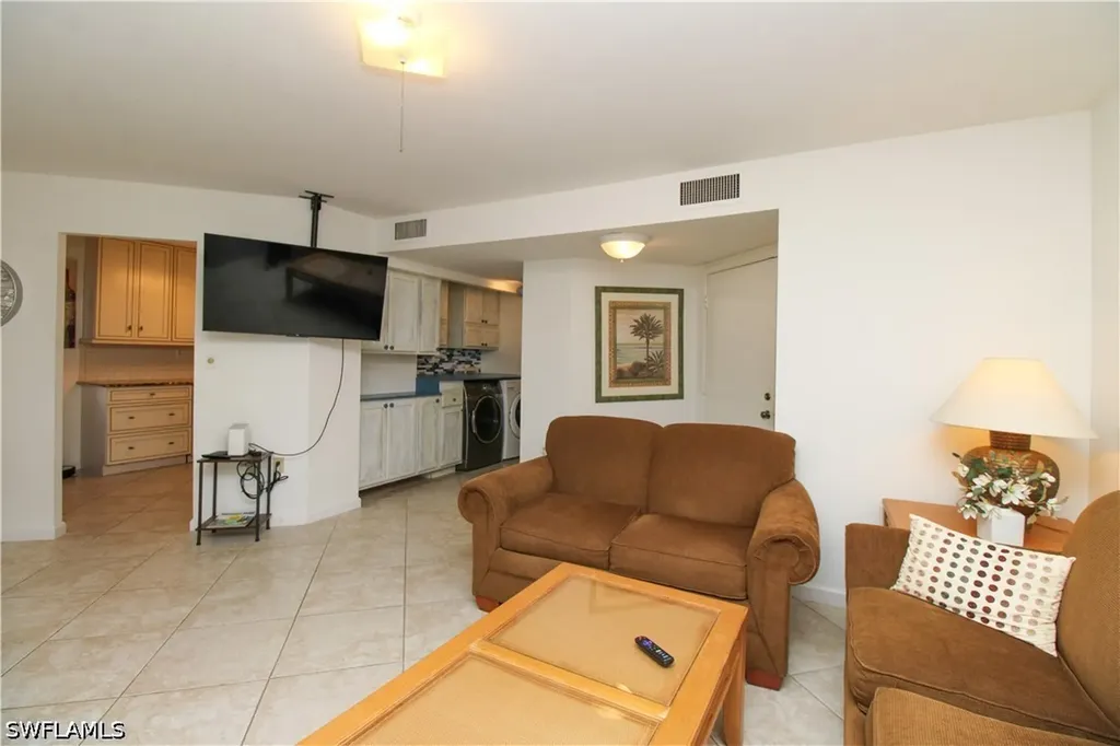 1510 Mainsail Drive Naples FL 34114