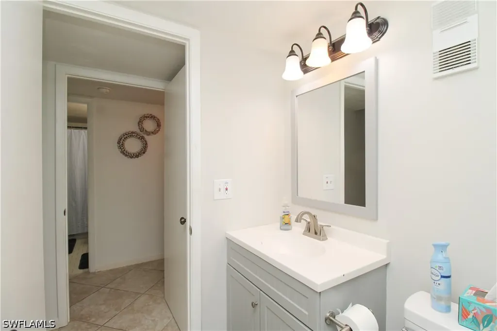 1510 Mainsail Drive Naples FL 34114
