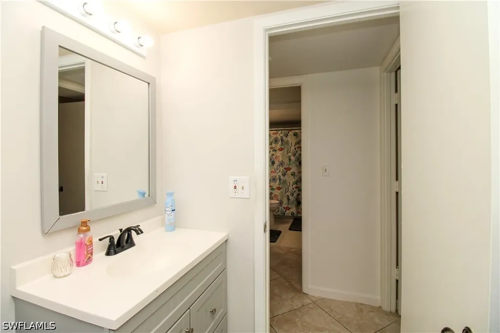 1510 Mainsail Drive Naples FL 34114