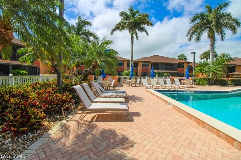 1510 Mainsail Drive Naples FL 34114