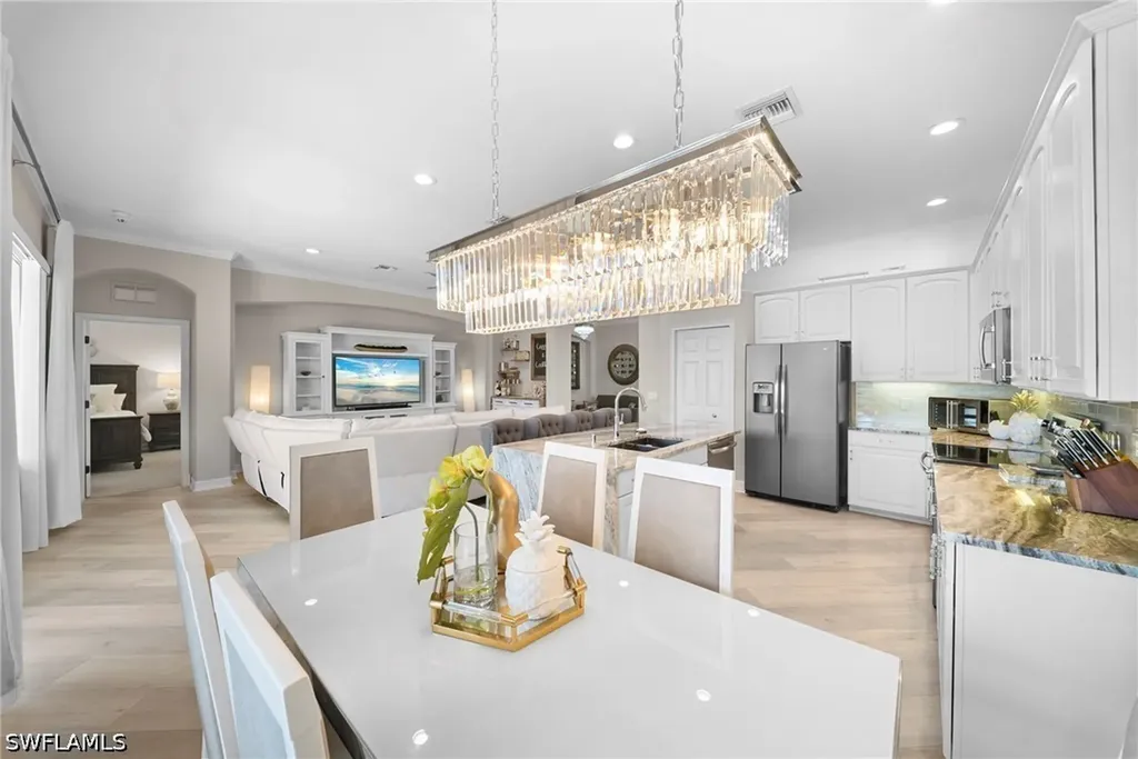 14321 Manchester Drive Naples FL 34114
