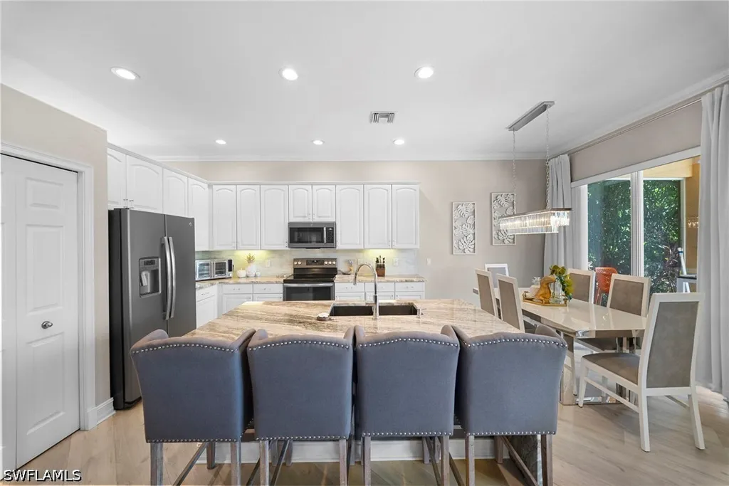 14321 Manchester Drive Naples FL 34114