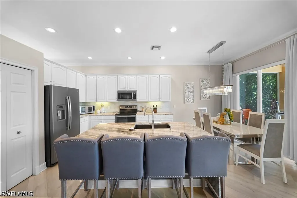 14321 Manchester Drive Naples FL 34114