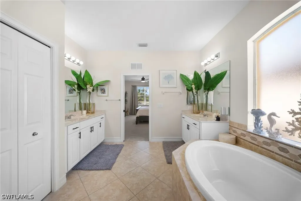 14321 Manchester Drive Naples FL 34114