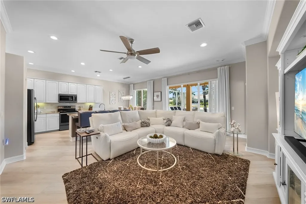 14321 Manchester Drive Naples FL 34114
