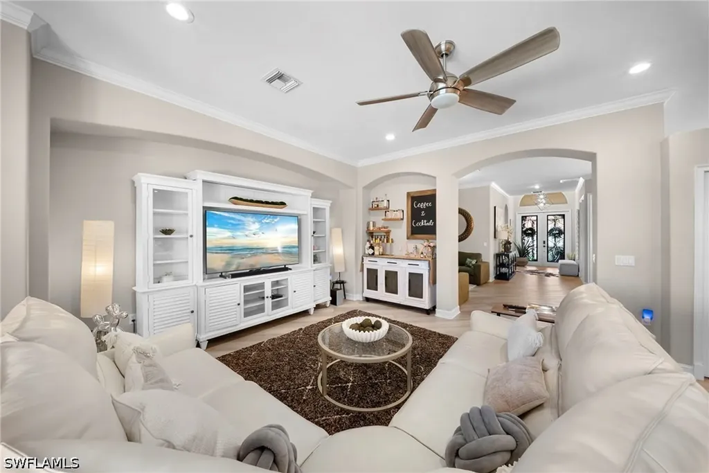 14321 Manchester Drive Naples FL 34114