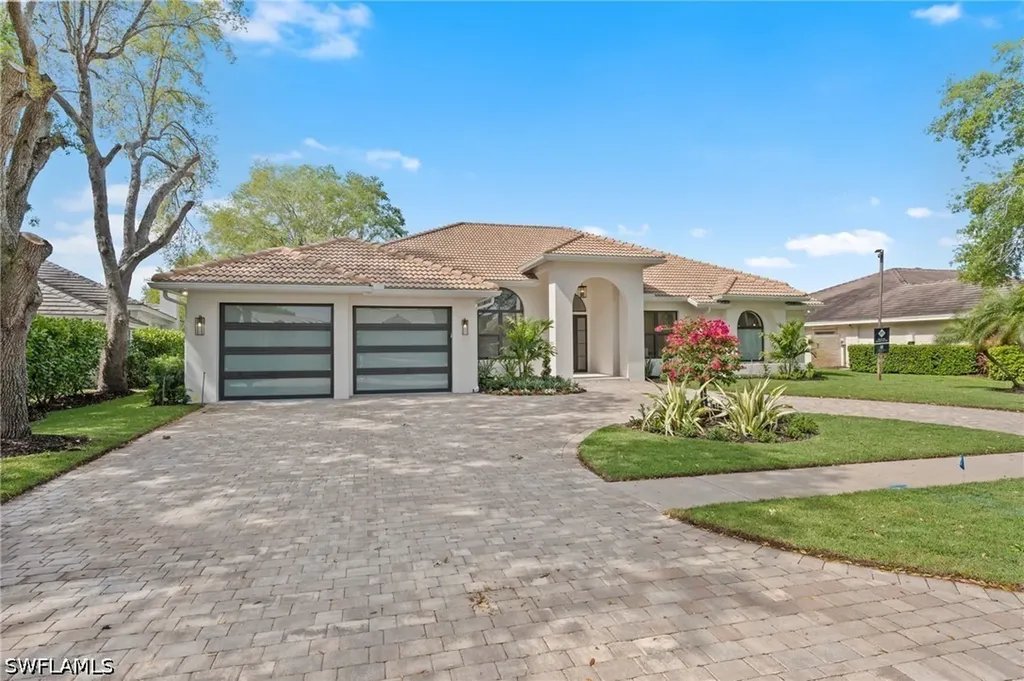 207 Monterey Drive Naples FL 34119