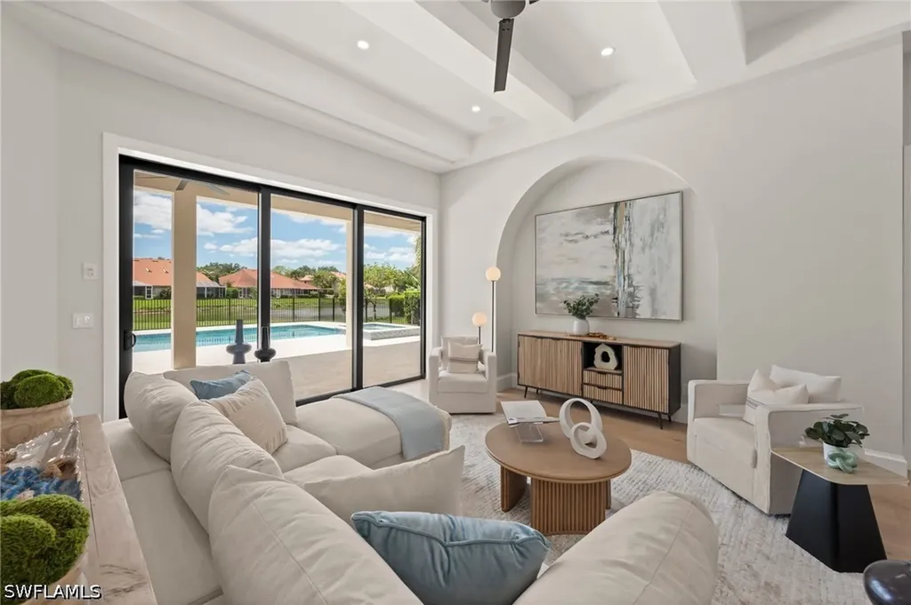 207 Monterey Drive Naples FL 34119