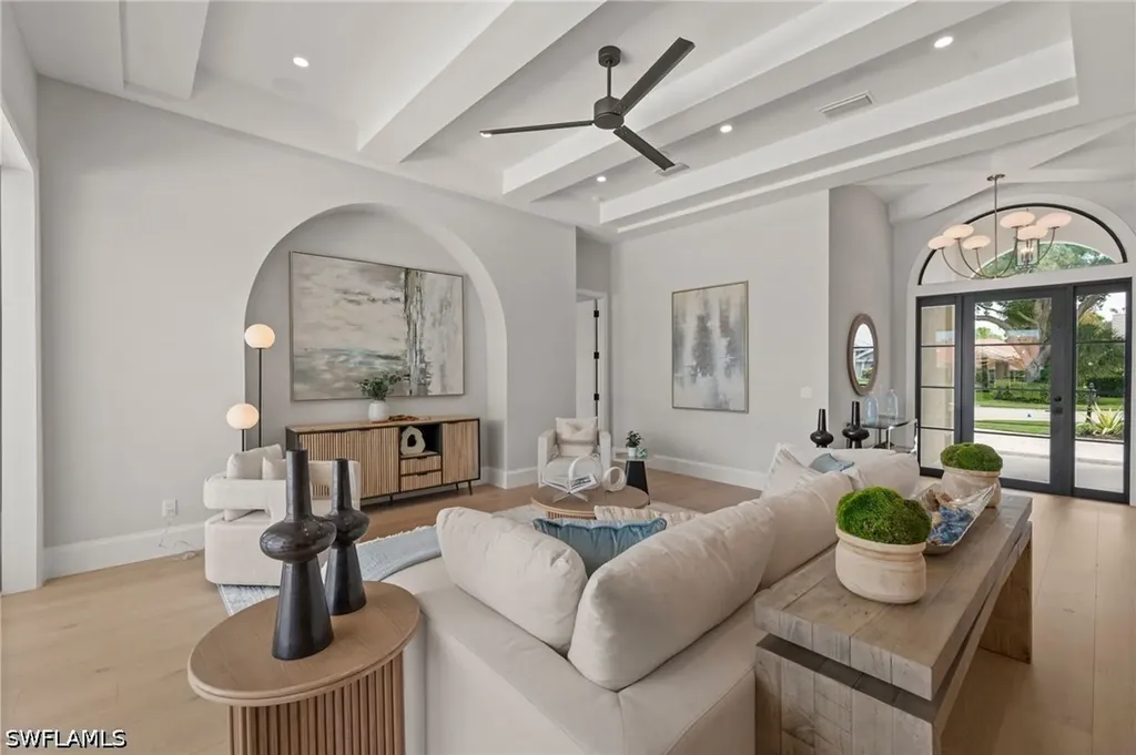 207 Monterey Drive Naples FL 34119