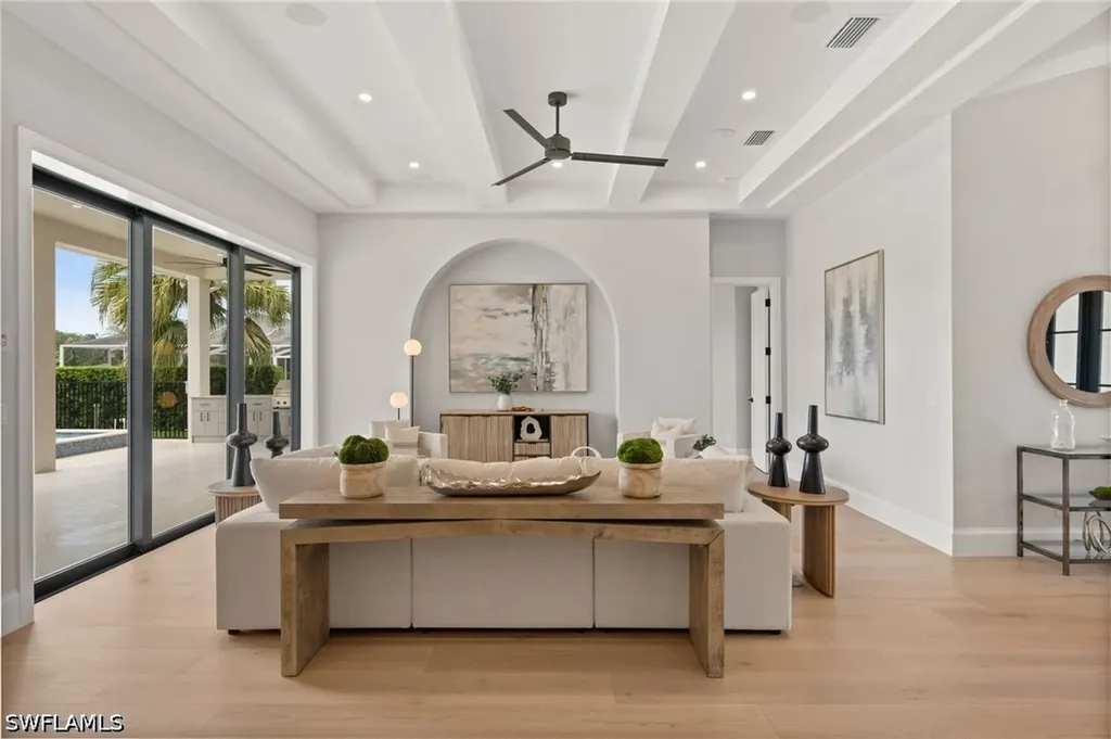 207 Monterey Drive Naples FL 34119